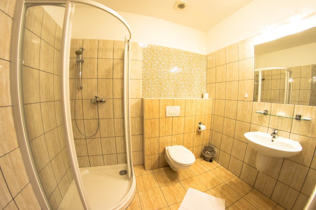 Wellness Hotel Hukvaldy Polopenze A Wellness V Cene Pribor Exterior foto