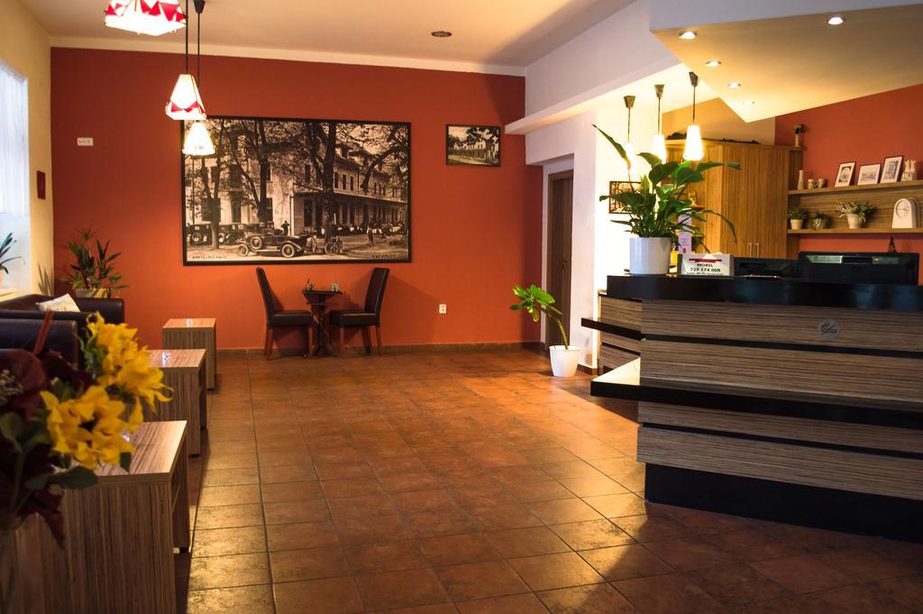 Wellness Hotel Hukvaldy Polopenze A Wellness V Cene Pribor Exterior foto