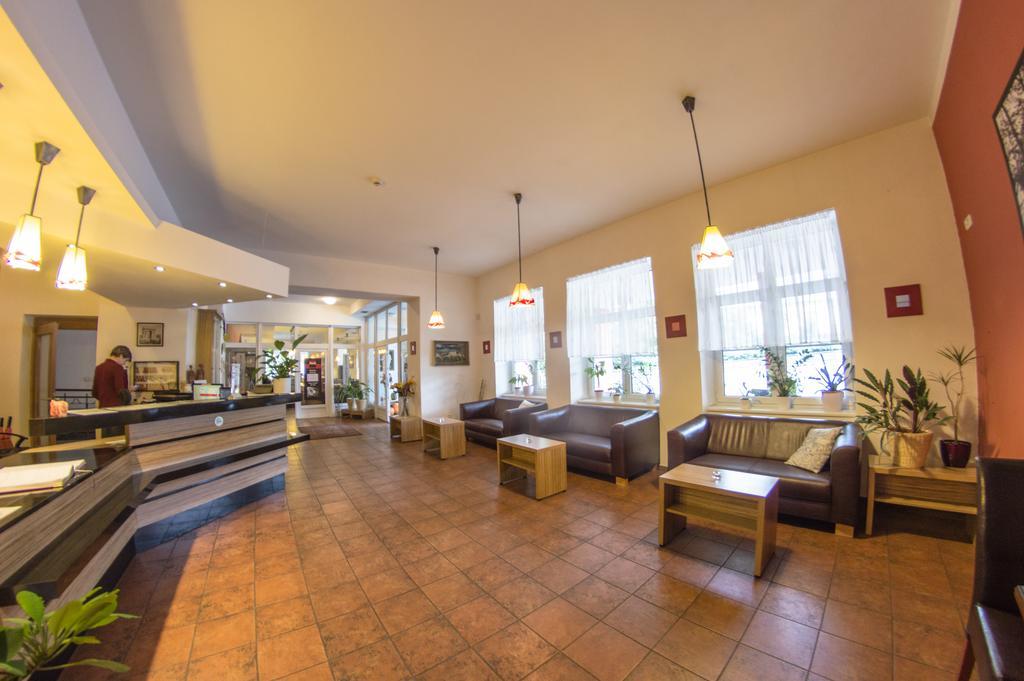 Wellness Hotel Hukvaldy Polopenze A Wellness V Cene Pribor Exterior foto