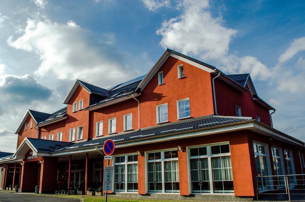 Wellness Hotel Hukvaldy Polopenze A Wellness V Cene Pribor Exterior foto